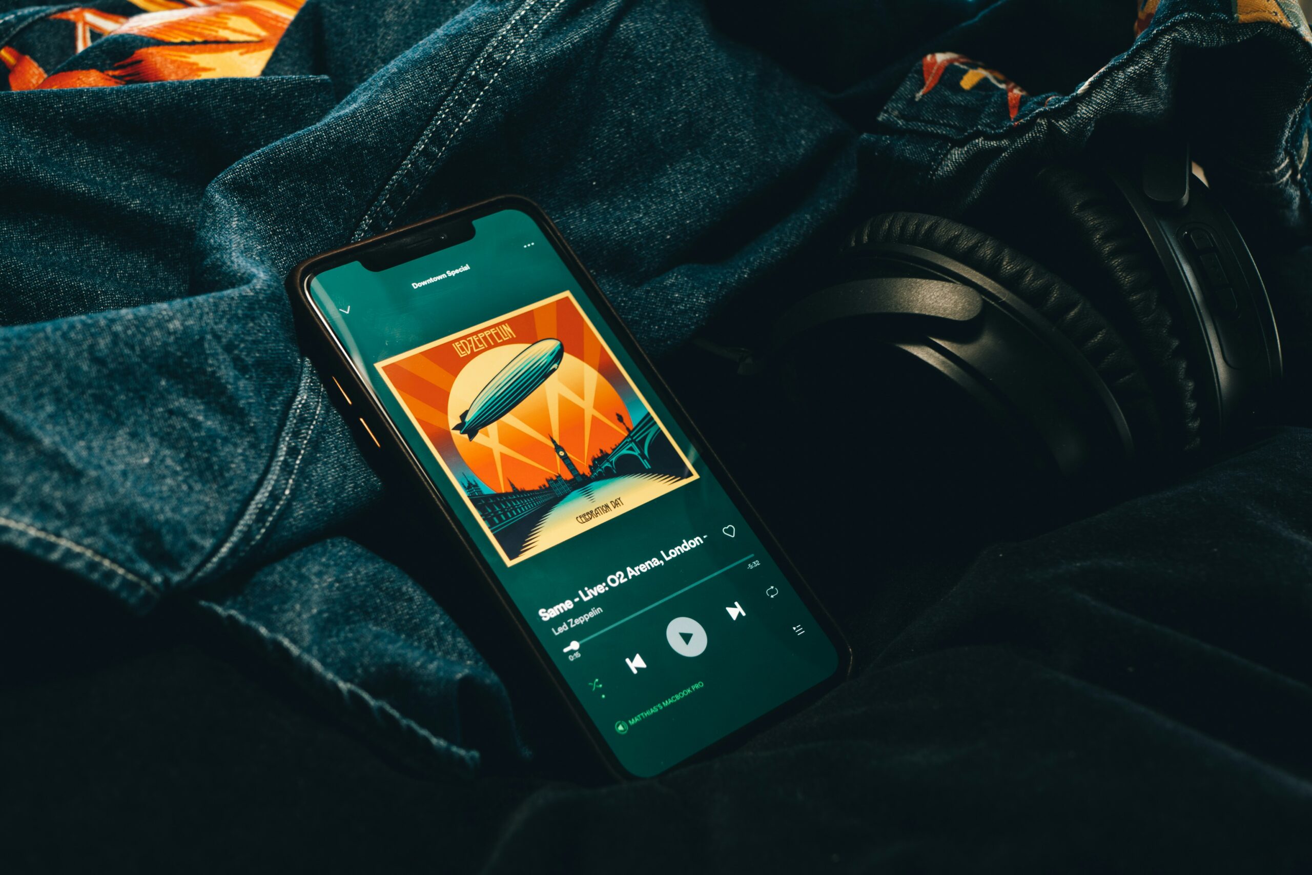 personalized gifts for boyfriends in 2025